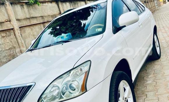 Sayi Na hannu Lexus RX 330 White Mota in Cotonou a Benin Sayi Na hannu Lexus RX 330 White Mota in Cotonou a Benin