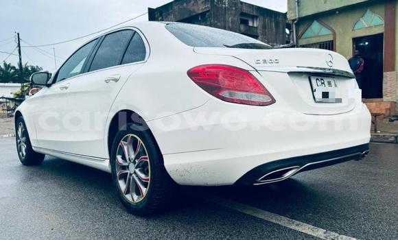 Acheter Occasion Voiture Mercedes-Benz C–Class Blanc à Cotonou, Benin Acheter Occasion Voiture Mercedes-Benz C–Class Blanc à Cotonou, Benin