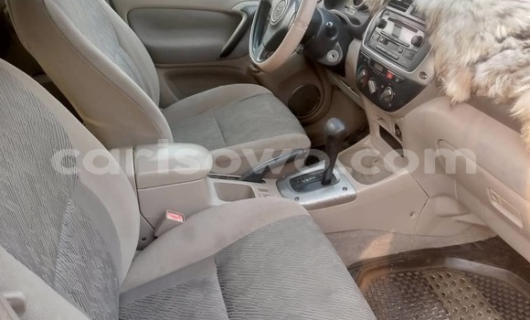 Acheter Occasion Voiture Toyota RAV4 Vert à Cotonou, Benin Acheter Occasion Voiture Toyota RAV4 Vert à Cotonou, Benin