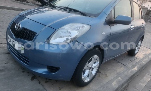 Ra Àlòkù Toyota Yaris Blue Ọkọ̀ in Cotonou ni Benin Ra Àlòkù Toyota Yaris Blue Ọkọ̀ in Cotonou ni Benin