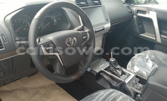 Ra Tuntun Toyota Land Cruiser Prado funfun Ọkọ̀ in Cotonou ni Benin Ra Tuntun Toyota Land Cruiser Prado funfun Ọkọ̀ in Cotonou ni Benin