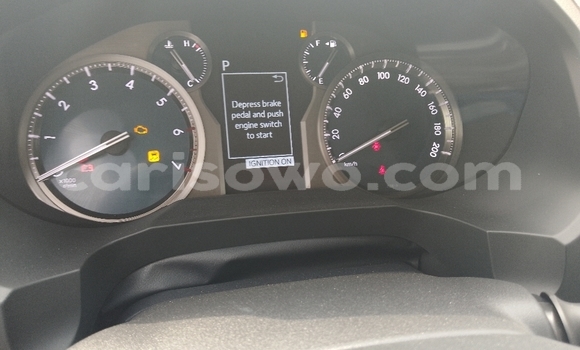 Ra Tuntun Toyota Land Cruiser Prado funfun Ọkọ̀ in Cotonou ni Benin Ra Tuntun Toyota Land Cruiser Prado funfun Ọkọ̀ in Cotonou ni Benin