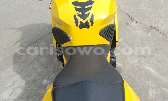 Ra Àlòkù Triumph Daytona Miiran Mọto in Cotonou ni Benin Ra Àlòkù Triumph Daytona Miiran Mọto in Cotonou ni Benin