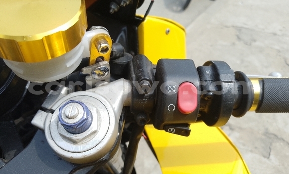 Ra Àlòkù Triumph Daytona Miiran Mọto in Cotonou ni Benin Ra Àlòkù Triumph Daytona Miiran Mọto in Cotonou ni Benin