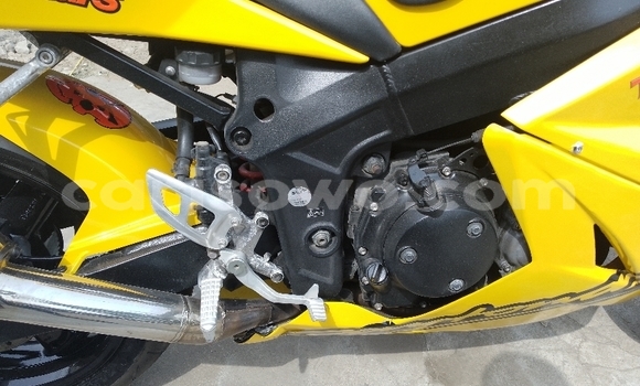 Ra Àlòkù Triumph Daytona Miiran Mọto in Cotonou ni Benin Ra Àlòkù Triumph Daytona Miiran Mọto in Cotonou ni Benin