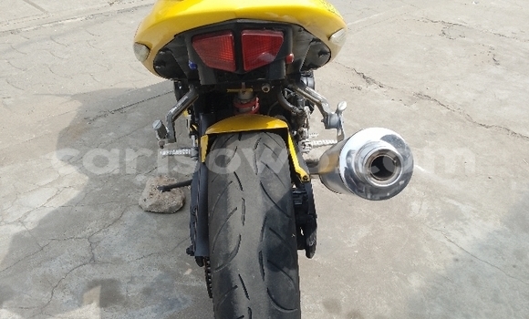 Ra Àlòkù Triumph Daytona Miiran Mọto in Cotonou ni Benin Ra Àlòkù Triumph Daytona Miiran Mọto in Cotonou ni Benin