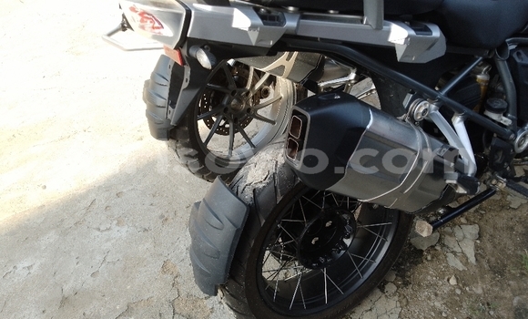 Acheter Occasion Moto BMW GS Beige à Cotonou, Benin Acheter Occasion Moto BMW GS Beige à Cotonou, Benin