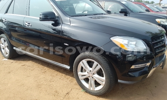 Sayi Na hannu Mercedes-Benz ML–Class Black Mota in Cotonou a Benin