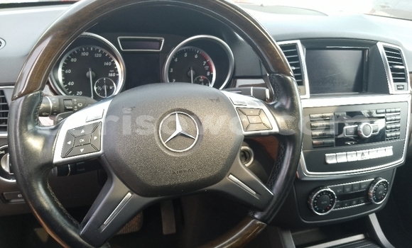 Ra Àlòkù Mercedes-Benz ML–Class Black Ọkọ̀ in Cotonou ni Benin Ra Àlòkù Mercedes-Benz ML–Class Black Ọkọ̀ in Cotonou ni Benin