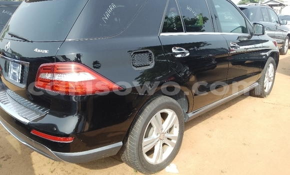 Ra Àlòkù Mercedes-Benz ML–Class Black Ọkọ̀ in Cotonou ni Benin Ra Àlòkù Mercedes-Benz ML–Class Black Ọkọ̀ in Cotonou ni Benin