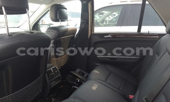 Acheter Occasion Voiture Mercedes-Benz ML–Class Noir à Cotonou, Benin Acheter Occasion Voiture Mercedes-Benz ML–Class Noir à Cotonou, Benin