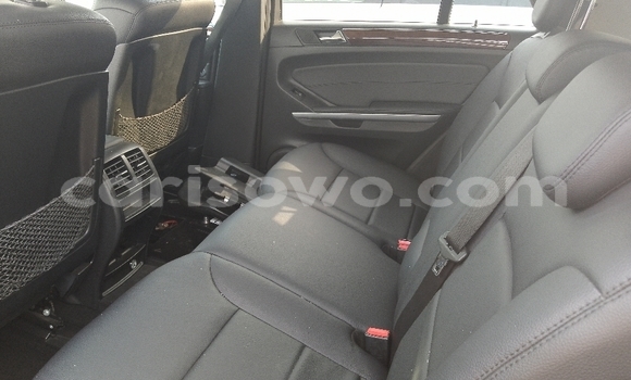 Acheter Occasion Voiture Mercedes-Benz ML–Class Noir à Cotonou, Benin Acheter Occasion Voiture Mercedes-Benz ML–Class Noir à Cotonou, Benin