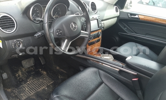 Acheter Occasion Voiture Mercedes-Benz ML–Class Blanc à Cotonou, Benin Acheter Occasion Voiture Mercedes-Benz ML–Class Blanc à Cotonou, Benin