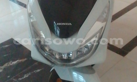 Acheter Occasion Moto Honda 145 Blanc à Cotonou, Benin Acheter Occasion Moto Honda 145 Blanc à Cotonou, Benin