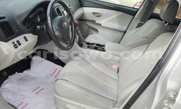 Ra Àlòkù Toyota Venza Silver Ọkọ̀ in Cotonou ni Benin Ra Àlòkù Toyota Venza Silver Ọkọ̀ in Cotonou ni Benin