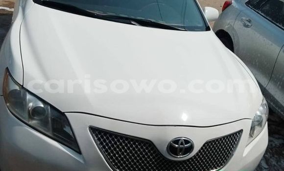 Acheter Occasion Voiture Toyota Camry Blanc à Abomey Calavi, Benin