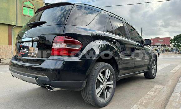 Sayi Na hannu Mercedes-Benz ML–Class Black Mota in Cotonou a Benin Sayi Na hannu Mercedes-Benz ML–Class Black Mota in Cotonou a Benin