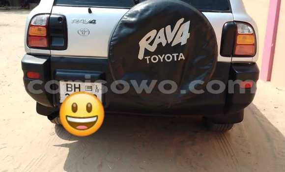 Sayi Na hannu Toyota RAV4 Azurfa Mota in Cotonou a Benin Sayi Na hannu Toyota RAV4 Azurfa Mota in Cotonou a Benin