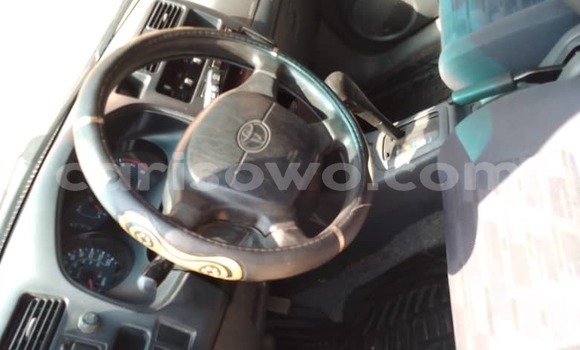 Sayi Na hannu Toyota RAV4 Azurfa Mota in Cotonou a Benin Sayi Na hannu Toyota RAV4 Azurfa Mota in Cotonou a Benin