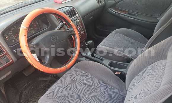 Acheter Occasion Voiture Toyota Avensis Rouge à Cotonou, Benin Acheter Occasion Voiture Toyota Avensis Rouge à Cotonou, Benin