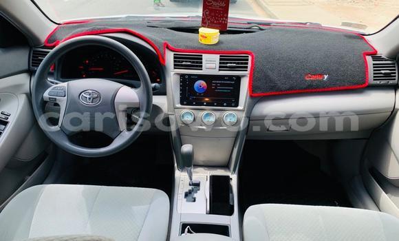 Sayi Na hannu Toyota Camry White Mota in Cotonou a Benin Sayi Na hannu Toyota Camry White Mota in Cotonou a Benin