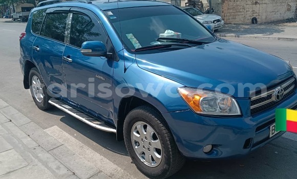 Sayi Na hannu Toyota RAV4 Blue Mota in Cotonou a Benin Sayi Na hannu Toyota RAV4 Blue Mota in Cotonou a Benin