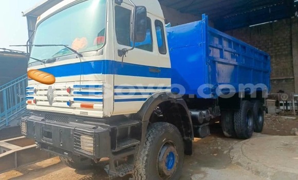 Buy Used Renault 10 Green Car in Cotonou in Benign