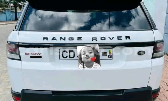 Sayi Na hannu Range Rover Range Rover White Mota in Cotonou a Benin Sayi Na hannu Range Rover Range Rover White Mota in Cotonou a Benin