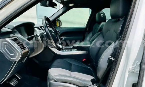 Sayi Na hannu Range Rover Range Rover White Mota in Cotonou a Benin Sayi Na hannu Range Rover Range Rover White Mota in Cotonou a Benin