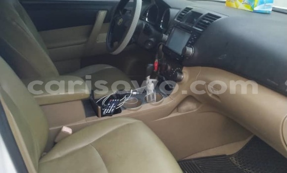 Buy Used Toyota Highlander White Car in Cotonou in Benign Buy Used Toyota Highlander White Car in Cotonou in Benign