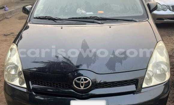Ra Àlòkù Toyota Corolla Verso Black Ọkọ̀ in Cotonou ni Benin Ra Àlòkù Toyota Corolla Verso Black Ọkọ̀ in Cotonou ni Benin