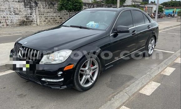 Sayi Na hannu Mercedes-Benz E–Class Black Mota in Cotonou a Benin