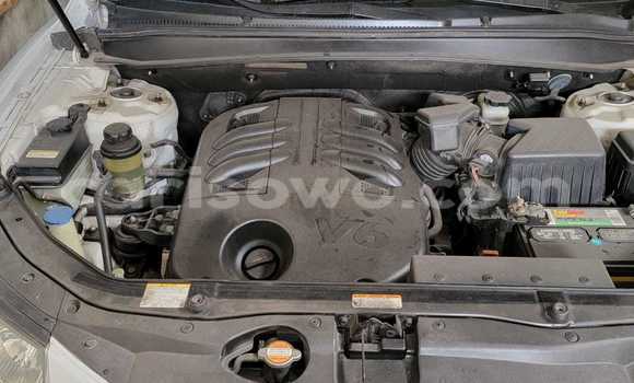 Ra Àlòkù Hyundai Santa Fe funfun Ọkọ̀ in Cotonou ni Benin Ra Àlòkù Hyundai Santa Fe funfun Ọkọ̀ in Cotonou ni Benin