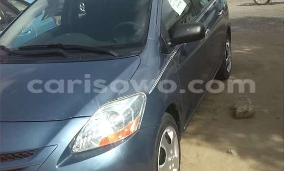 Ra Àlòkù Toyota Yaris Blue Ọkọ̀ in Cotonou ni Benin Ra Àlòkù Toyota Yaris Blue Ọkọ̀ in Cotonou ni Benin