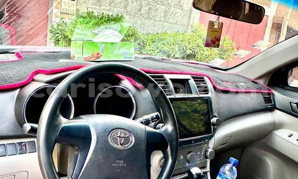 Acheter Occasion Voiture Toyota Highlander Bleu à Cotonou, Benin Acheter Occasion Voiture Toyota Highlander Bleu à Cotonou, Benin