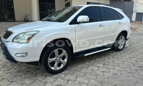Ra Àlòkù Lexus RX 330 funfun Ọkọ̀ in Cotonou ni Benin