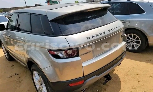 Acheter Occasion Voiture Range Rover Range Rover Marron à Porto Novo, Benin Acheter Occasion Voiture Range Rover Range Rover Marron à Porto Novo, Benin
