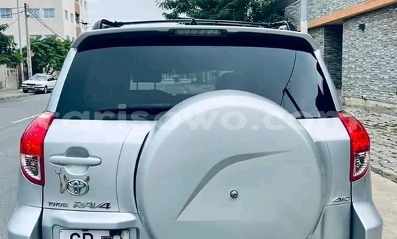 Acheter Occasion Voiture Toyota RAV4 Gris à Porto Novo, Benin