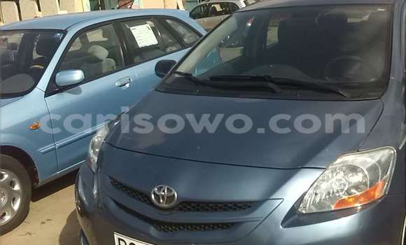 Ra Àlòkù Toyota Yaris Blue Ọkọ̀ in Cotonou ni Benin Ra Àlòkù Toyota Yaris Blue Ọkọ̀ in Cotonou ni Benin
