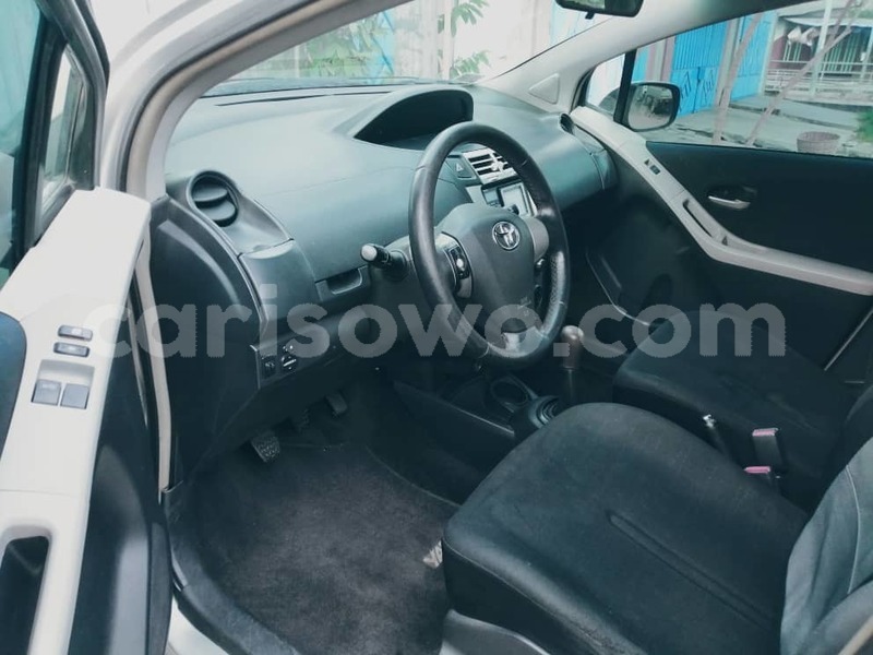 Big with watermark toyota yaris benin cotonou 18708