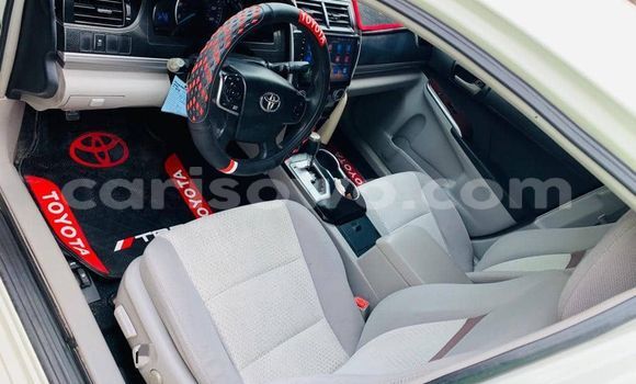 Acheter Occasion Voiture Toyota Camry Blanc à Cotonou, Benin Acheter Occasion Voiture Toyota Camry Blanc à Cotonou, Benin