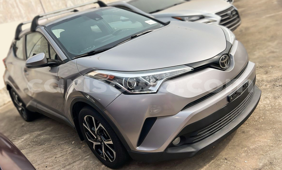 Ra Àlòkù Toyota C-HR Silver Ọkọ̀ in Cotonou ni Benin Ra Àlòkù Toyota C-HR Silver Ọkọ̀ in Cotonou ni Benin