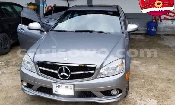 Sayi Na hannu Mercedes-Benz C-klasse Azurfa Mota in Cotonou a Benin Sayi Na hannu Mercedes-Benz C-klasse Azurfa Mota in Cotonou a Benin
