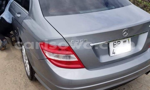 Sayi Na hannu Mercedes-Benz C-klasse Azurfa Mota in Cotonou a Benin Sayi Na hannu Mercedes-Benz C-klasse Azurfa Mota in Cotonou a Benin