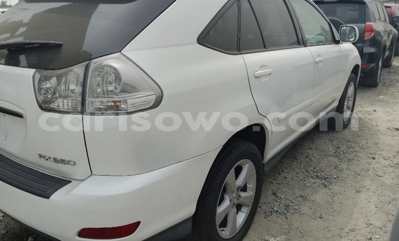 Ra Àlòkù Lexus RX 350 funfun Ọkọ̀ in Cotonou ni Benin Ra Àlòkù Lexus RX 350 funfun Ọkọ̀ in Cotonou ni Benin