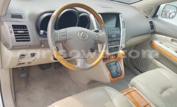 Ra Àlòkù Lexus RX 350 funfun Ọkọ̀ in Cotonou ni Benin Ra Àlòkù Lexus RX 350 funfun Ọkọ̀ in Cotonou ni Benin