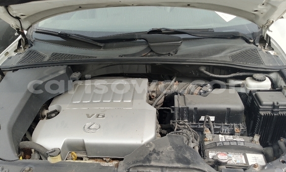 Ra Àlòkù Lexus RX 350 funfun Ọkọ̀ in Cotonou ni Benin Ra Àlòkù Lexus RX 350 funfun Ọkọ̀ in Cotonou ni Benin