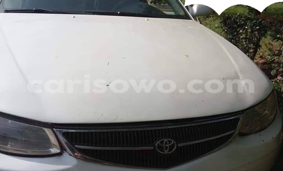 Sayi Na hannu Toyota Solara White Mota in Cotonou a Benin Sayi Na hannu Toyota Solara White Mota in Cotonou a Benin
