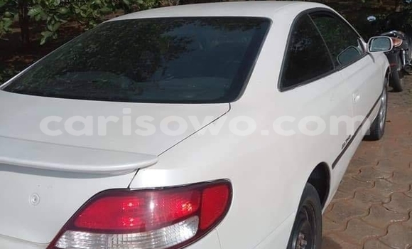 Sayi Na hannu Toyota Solara White Mota in Cotonou a Benin Sayi Na hannu Toyota Solara White Mota in Cotonou a Benin