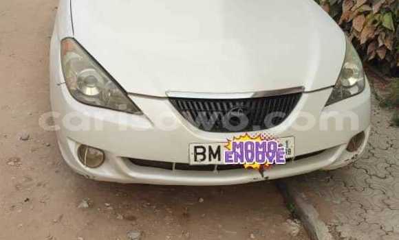 Acheter Occasion Voiture Toyota Solara Blanc à Cotonou, Benin